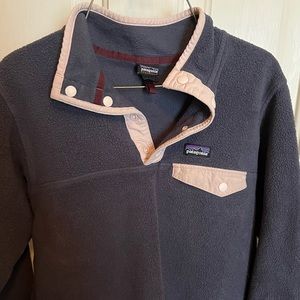 Patagonia Navy Blue and Pink Youth Pullover Fleece Size L (12)
